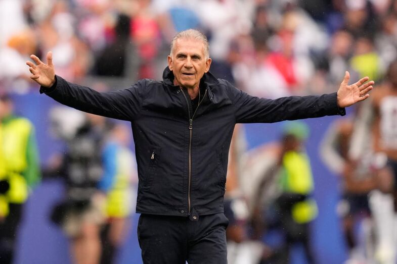 Ghana head coach Carlos Queiroz reacts during the World Cup