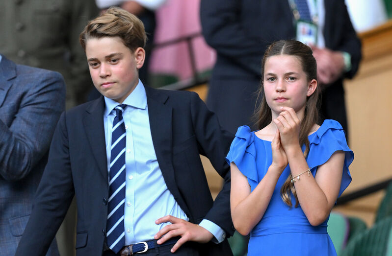 Charlotte e George, futuros do estudo real em debate